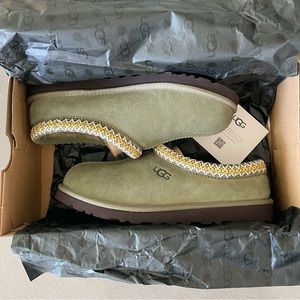 UGG Tasman Slipper | Olive | Unisex | Men’s 7